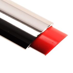 MAC HUGGABLE LIPCOLOUR CHERRY GLAZE